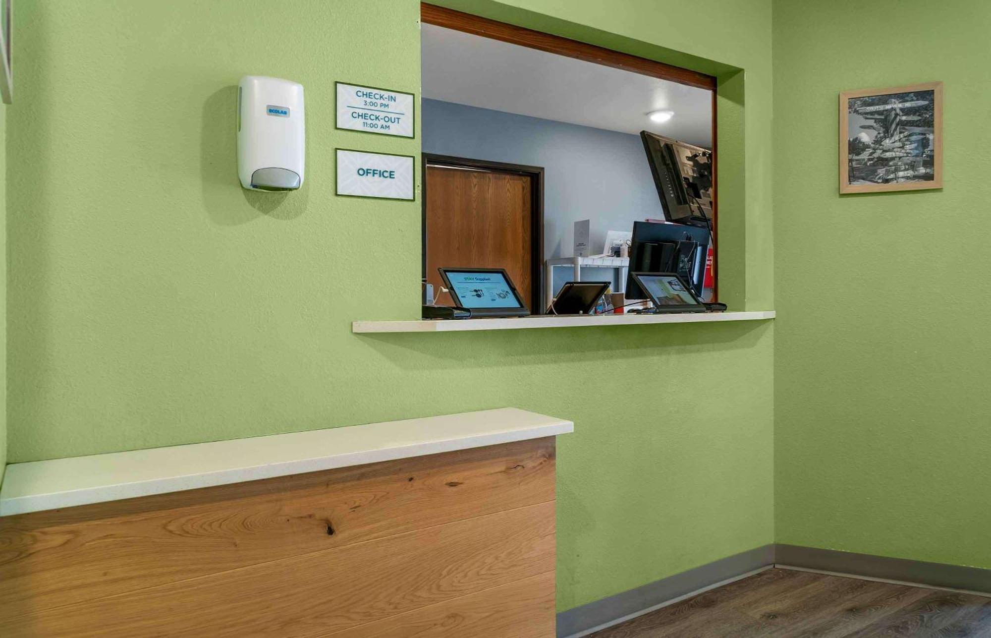 Extended Stay America Select Suites - Kalamazoo - West Екстер'єр фото