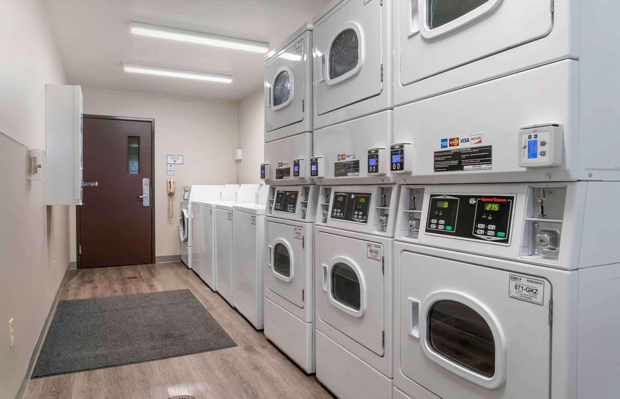 Extended Stay America Select Suites - Kalamazoo - West Екстер'єр фото